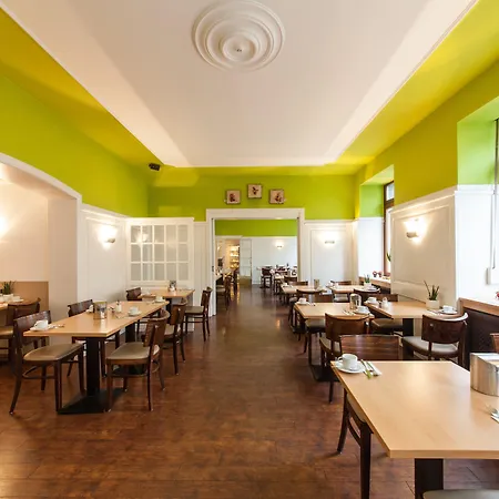 Offenbacher Hof 호텔 4*