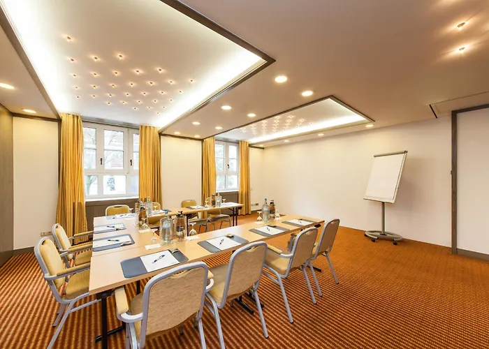 Hotel Offenbacher Hof 4*